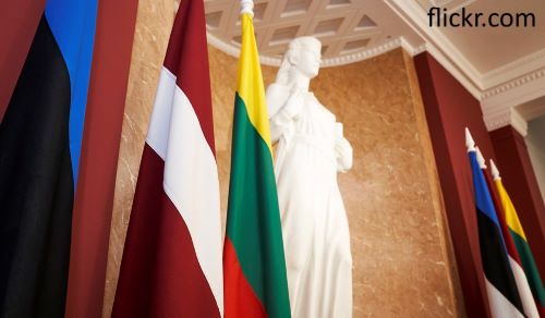 pribaltika estonia latvia litva flag